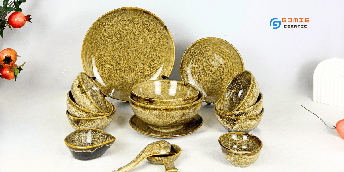 Bộ đồ ăn gốm sứ men gấm vàng (1)