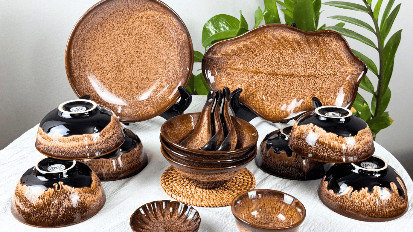 Bộ đồ ăn in logo nâu tuyết