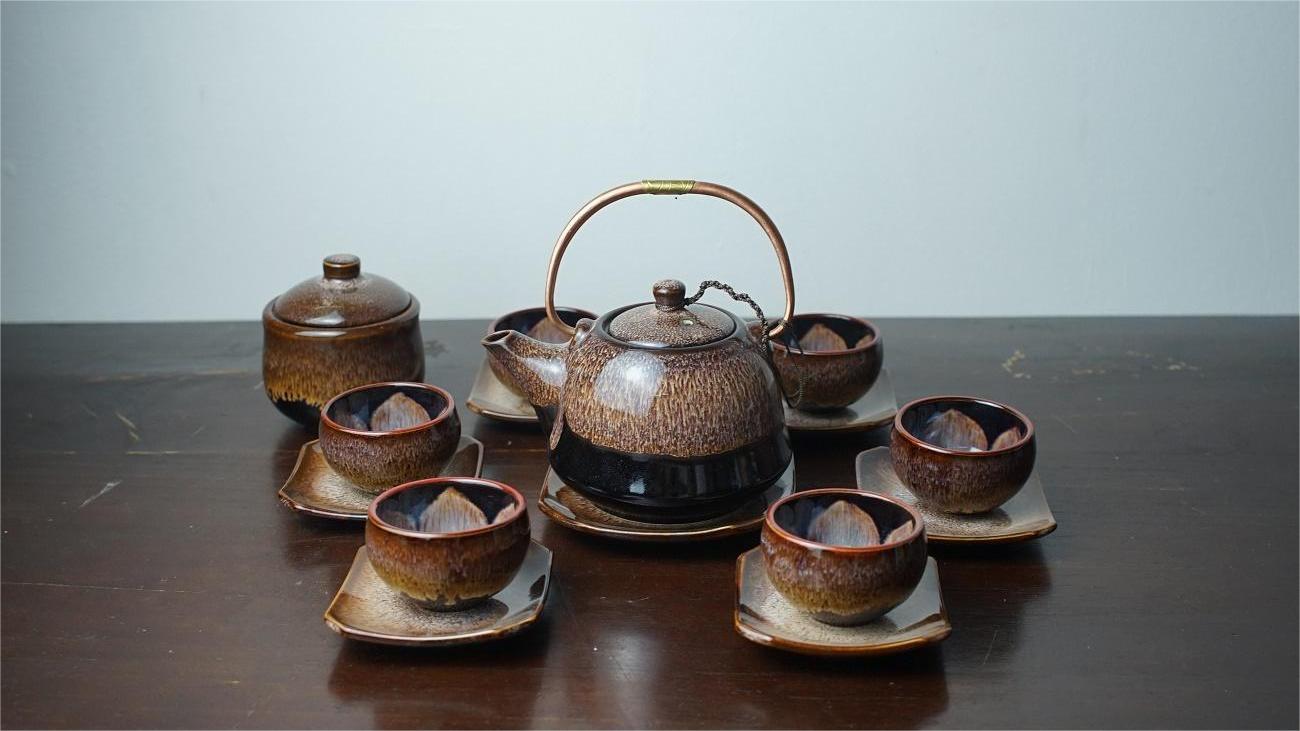 Sự Thật Toàn Diện Về Gốm Hỏa Biến Bát Tràng: Đảm Bảo An Toàn Tuyệt Đối Khi Dùng Trong Lò Vi Sóng, Máy Rửa Chén và Hơn Thế Nữa 3 Bộ ấm chén men hỏa biến an toàn