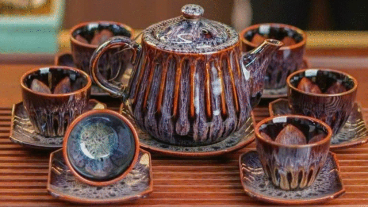 Bộ ấm trà men hỏa biến được mọi người ưa chuộng nhà Gomie